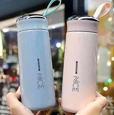 Glass Water Bottle with Vacuum Flask Sleeve – 400ML Double Wall Insulated Bottle for Hot & Cold Drinks, Leakproof Portable Bottle with Carry Loop Universal Hub