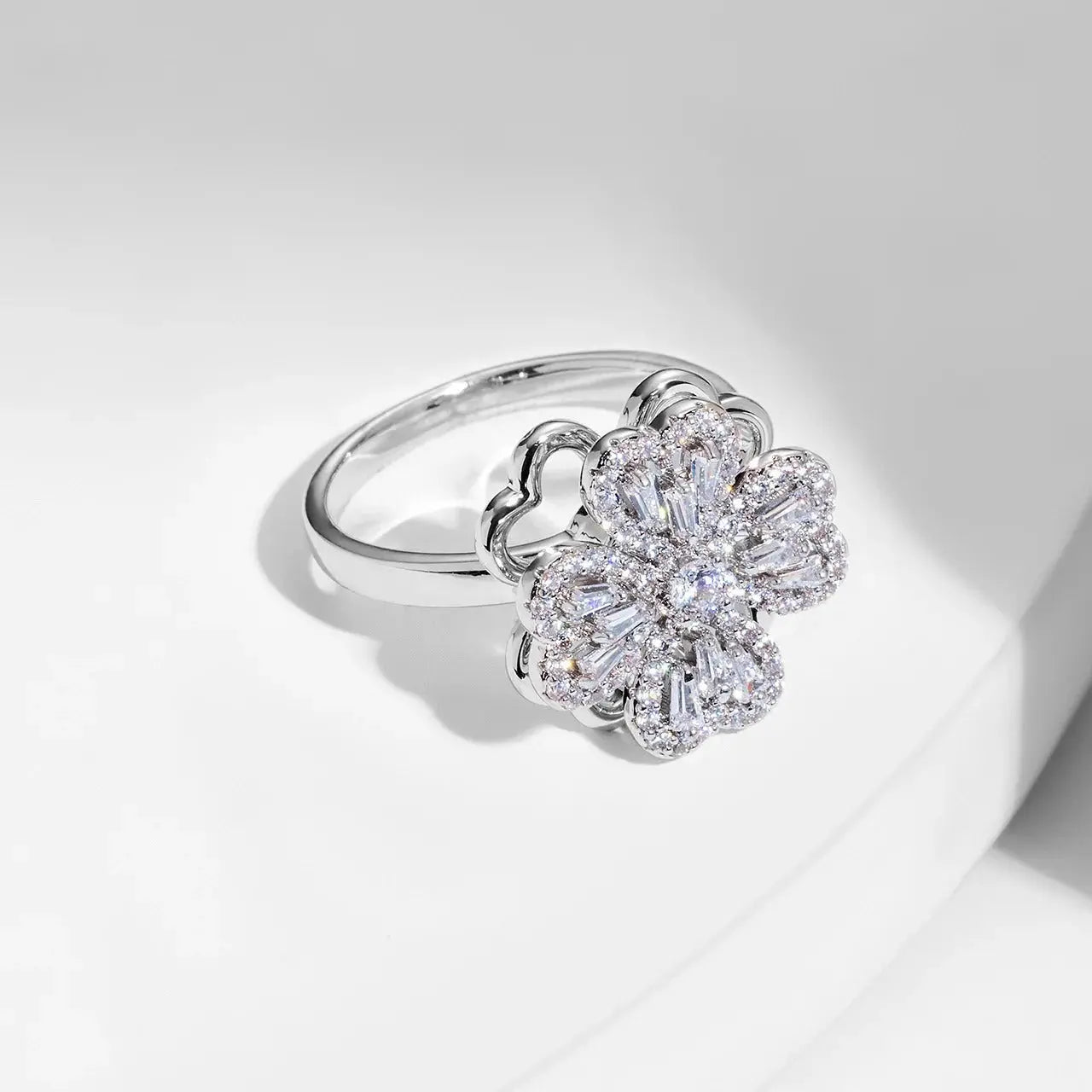 Elegant Flower-Shaped Diamond Ring | Sparkling Silver Jewelry for Women Super Mall